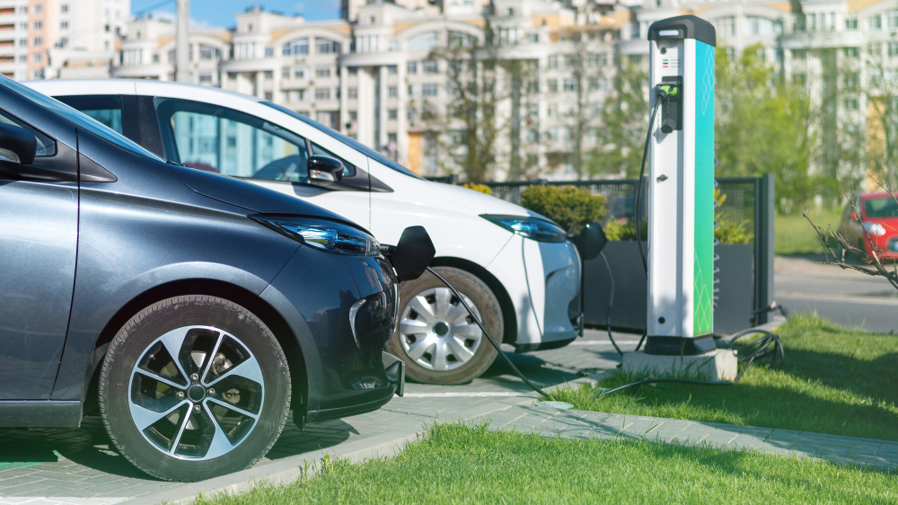 AGE2C-Borne-de-recharge-entreprise-La-Rochelle-Ile-De-RE